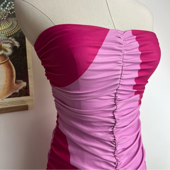 Tiger Mist Pink Fever Samira Strapless Mini Dress in Macro Print Medium - Picture 9 of 11